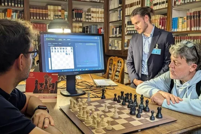 Scopri ShashGuru, il primo programma commentatore di partite di scacchi